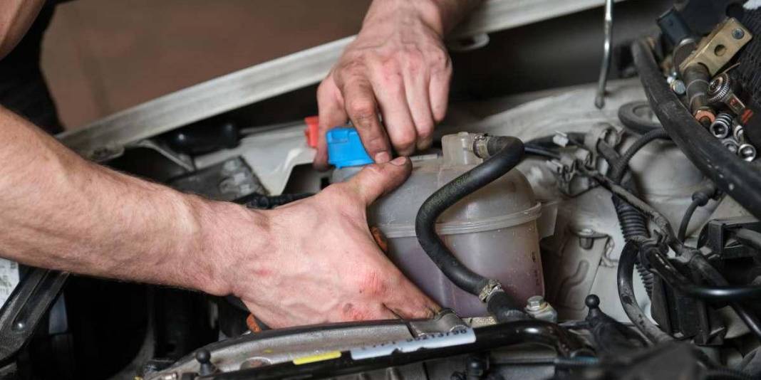 Ustalar bu noktaya dikkat çekiyor! Araç bakımının kritik adımı: Atlayan 200.000 TL zararla karşılaşabilir 1